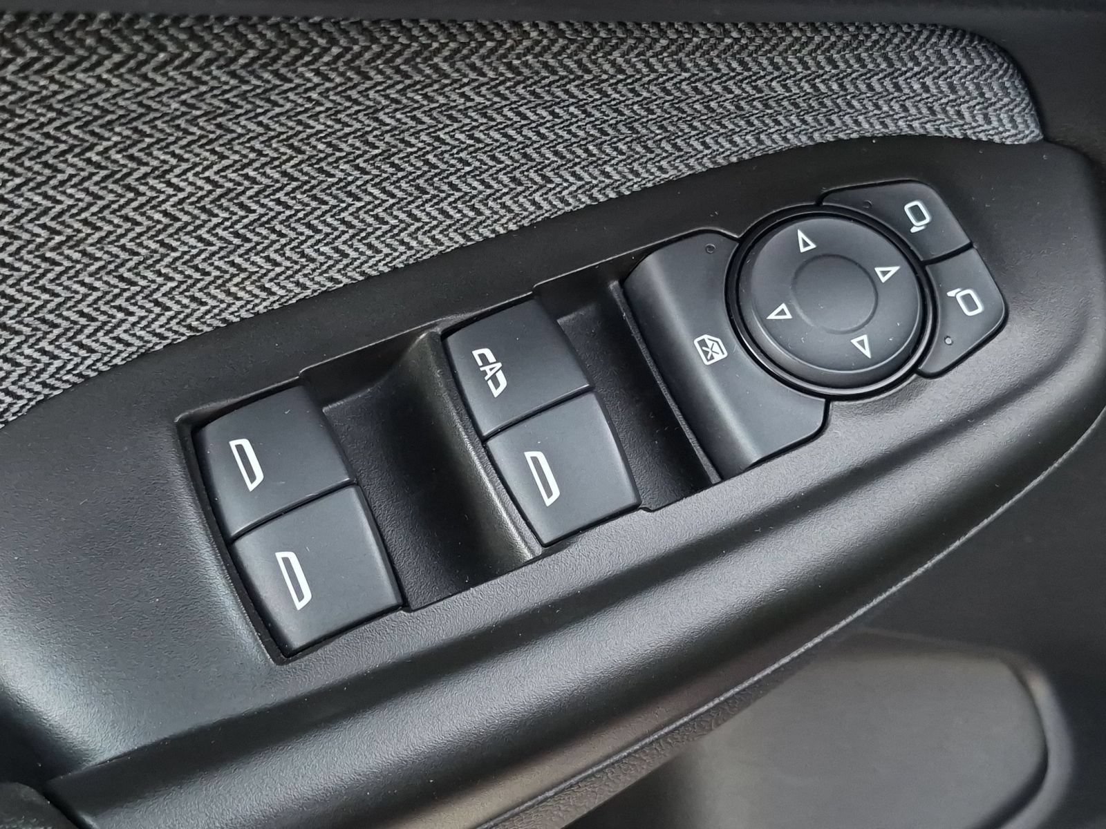 Used 2023 Chevrolet TrailBlazer LT w/ LPO, Blackout Package FWD image 11