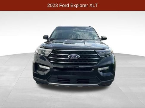 Used 2023 Ford Explorer XLT w/ Equipment Group 202A AWD/4WD image 2