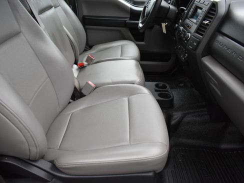 Used 2018 Ford F250 XL w/ Power Equipment Group image 31