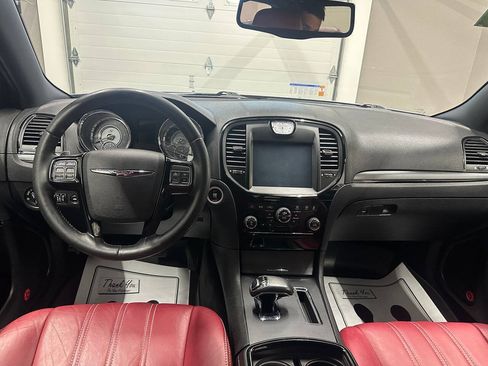 Used 2013 Chrysler 300 S RWD image 25