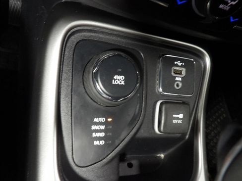 Used 2021 Jeep Compass Latitude w/ Convenience Group AWD/4WD image 13