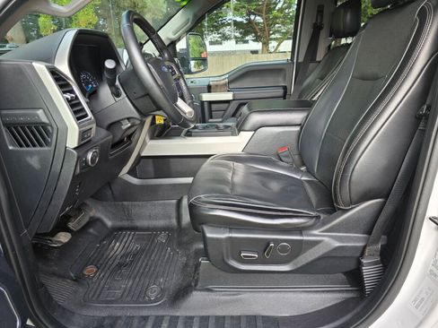 Used 2018 Ford F250 Lariat image 22