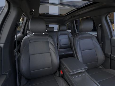 New 2025 Lincoln Nautilus Premier w/ Equipment Group 102A image 12