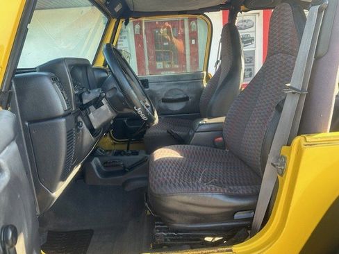 Used 2000 Jeep Wrangler Sport image 8