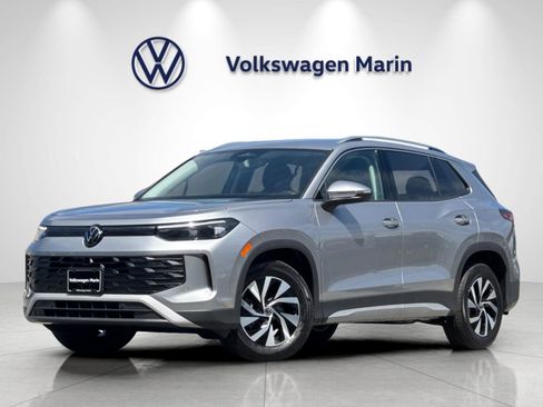 New 2026 Volkswagen Tiguan S FWD image 1