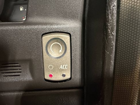 Used 2004 Cadillac XLR RWD image 23