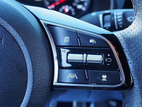 Used 2024 Kia Forte GT-Line image 23