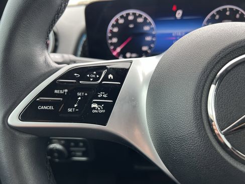 Certified 2024 Mercedes-Benz GLB 250 4MATIC image 19