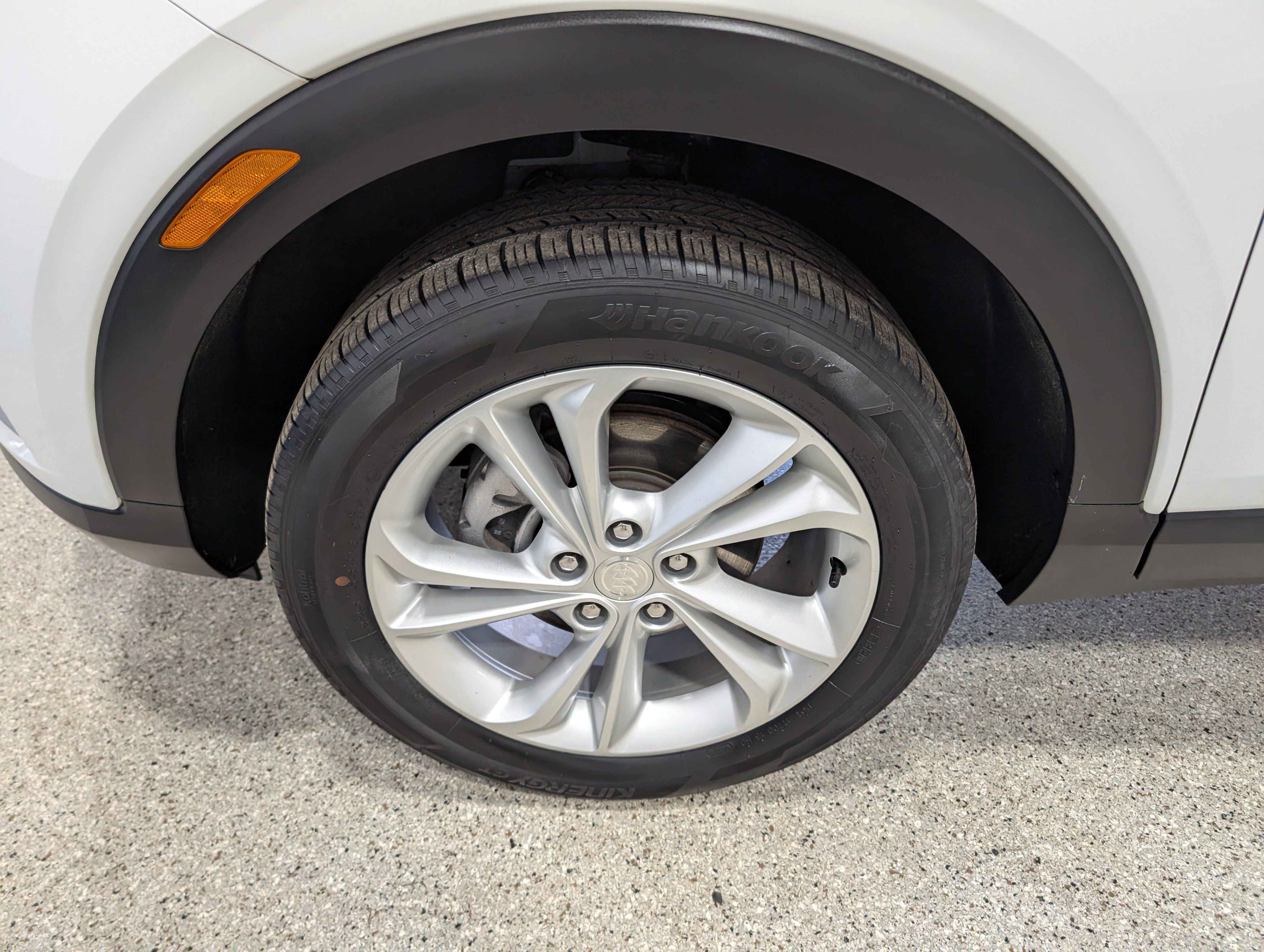 Used 2023 Buick Encore GX Preferred w/ Cold Weather Comfort Package AWD/4WD image 9