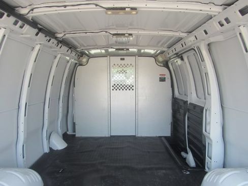 Used 2025 Chevrolet Express 2500 w/ Driver Convenience Package RWD image 18