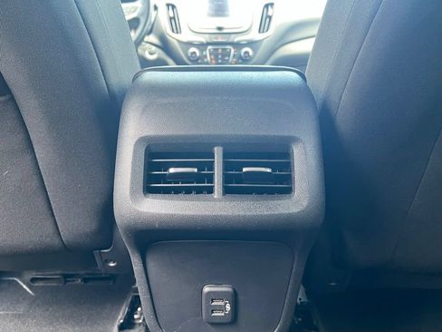 Used 2021 Chevrolet Equinox LT FWD image 18