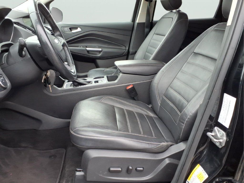 Used 2018 Ford Escape SEL FWD image 16