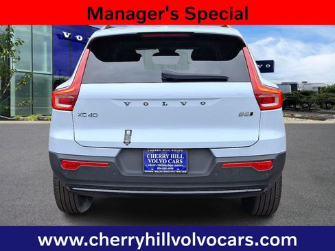 Certified 2025 Volvo XC40 B5 Plus w/ Protection Package Premier image 6
