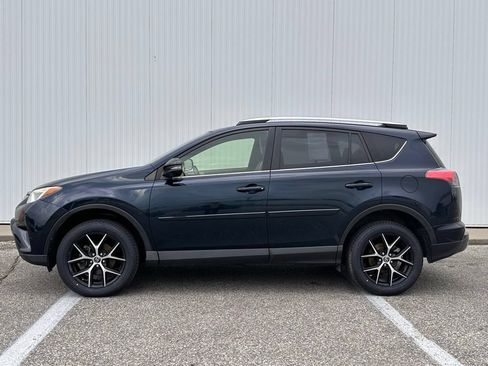 Used 2018 Toyota RAV4 SE w/ Power Extra Value Package AWD/4WD image 2