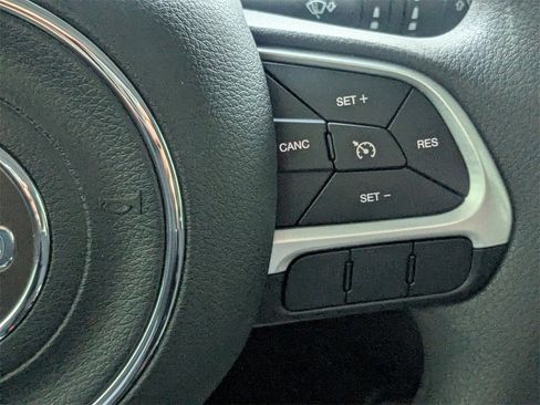 Used 2021 Jeep Renegade Sport image 28