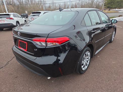 Certified 2024 Toyota Corolla LE image 3