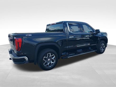 Used 2022 GMC Sierra 1500 SLT w/ SLT Premium Package AWD/4WD image 5