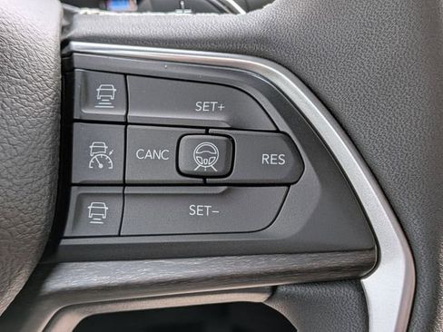 New 2026 Jeep Grand Cherokee Altitude AWD/4WD image 28