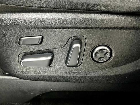 Used 2023 Hyundai Palisade Limited image 32