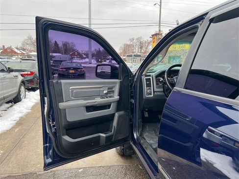 Used 2015 RAM 1500 Big Horn AWD/4WD image 30