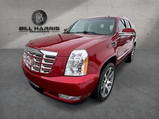 Used 2014 Cadillac Escalade Luxury video 1