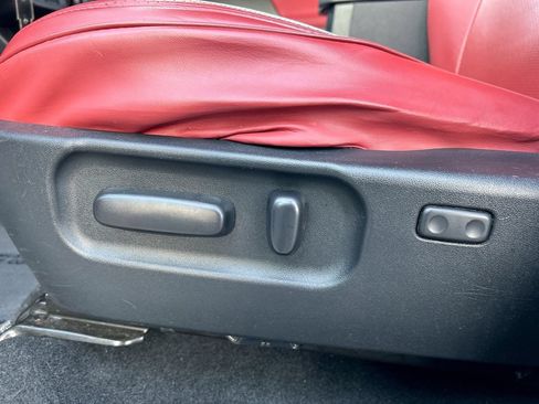 Used 2020 Toyota Tacoma SR5 RWD image 36