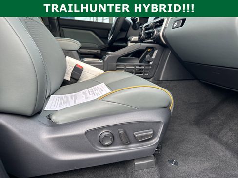 Used 2025 Toyota Tacoma 4x4 Double Cab Hybrid image 10