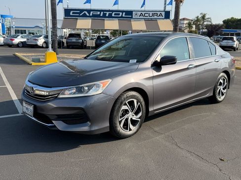 Used 2017 Honda Accord LX image 3