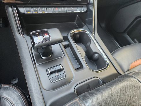 Used 2023 GMC Sierra 1500 AT4 w/ AT4 Premium Package image 17