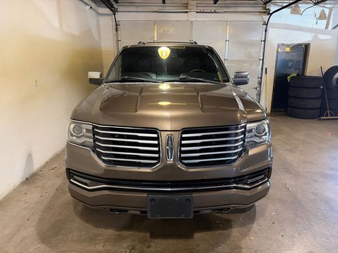 Used 2016 Lincoln Navigator L Reserve image 4