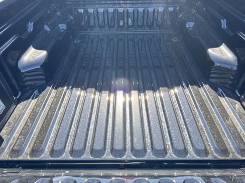 New 2025 Ford Maverick XLT image 18