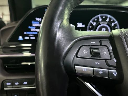 Used 2023 Cadillac Escalade ESV V w/ LPO, Floor Liner Package AWD/4WD image 28