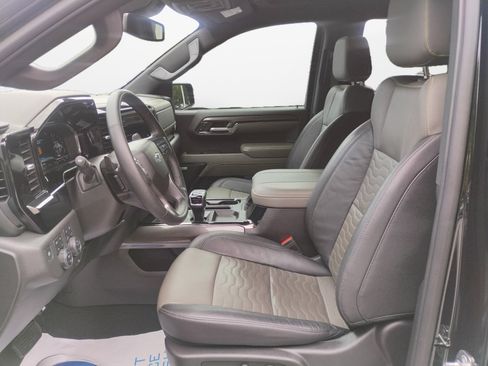 Used 2023 Chevrolet Silverado 1500 ZR2 AWD/4WD image 9