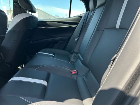 Used 2025 Toyota Camry SE image 21