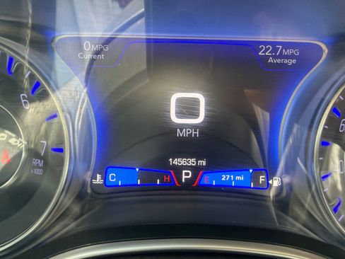 Used 2019 Chrysler 300 Touring w/ Sport Appearance Package image 12