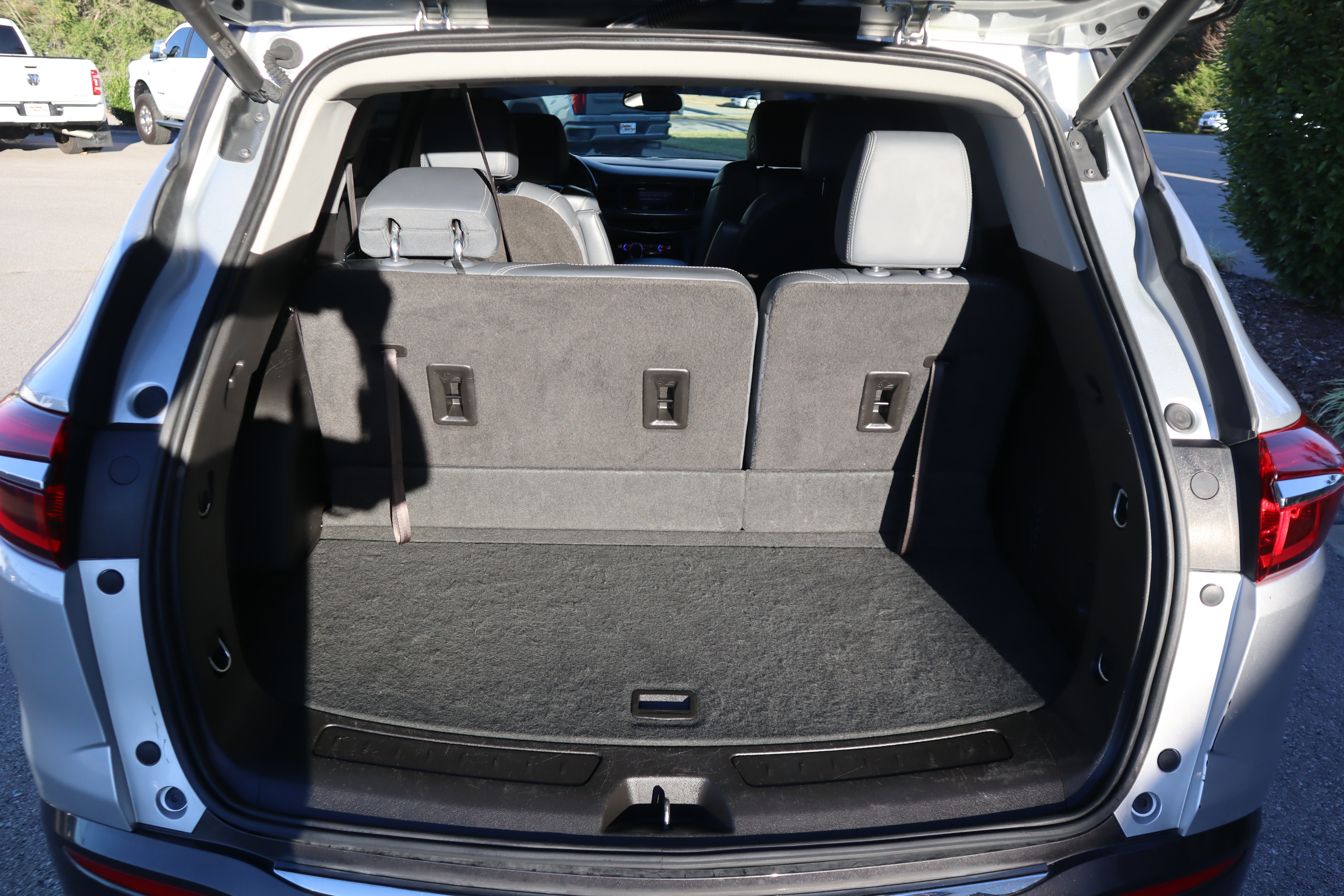 Used 2020 Buick Enclave Essence FWD image 30