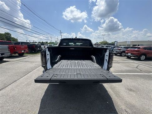 New 2025 GMC Hummer EV 3X w/ Extreme Off-Road Package image 24
