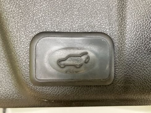 Used 2016 Buick Enclave Premium w/ Experience Buick Package image 31