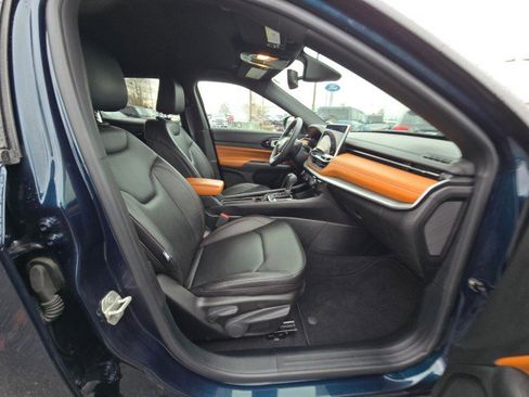 Used 2024 Jeep Compass Limited image 11