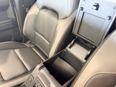 New 2025 Ford Bronco Outer Banks w/ Sasquatch Package image 37