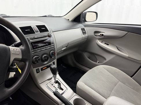 Used 2011 Toyota Corolla LE image 12