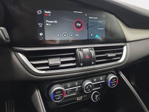Used 2024 Alfa Romeo Giulia Veloce image 19