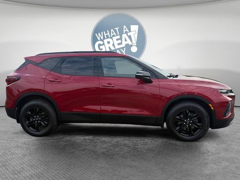 Used 2021 Chevrolet Blazer LT AWD/4WD image 2