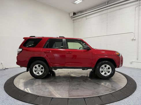 Used 2020 Toyota 4Runner SR5 Premium image 9