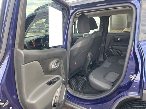 Used 2020 Jeep Renegade Trailhawk w/ Cold Weather Group AWD/4WD image 22