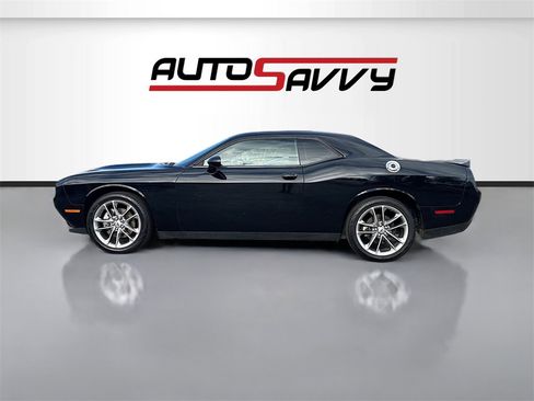 Used 2022 Dodge Challenger GT image 4