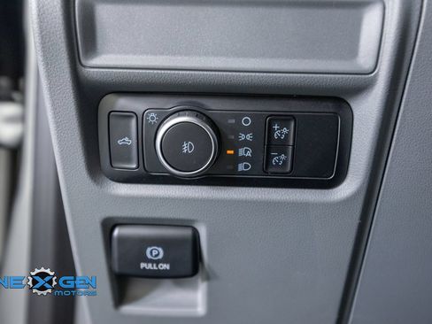 Used 2023 Ford F150 XLT AWD/4WD image 13