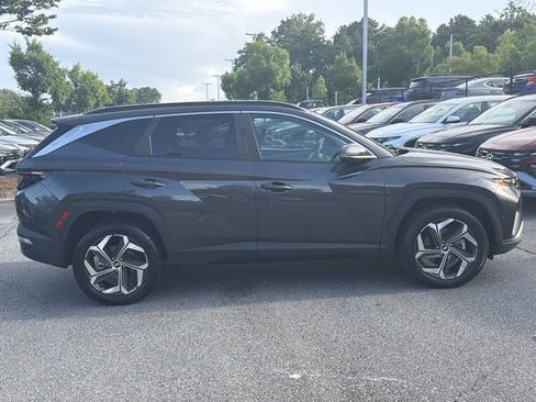 Certified 2023 Hyundai Tucson Limited AWD/4WD image 9