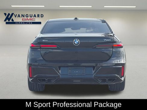 Used 2024 BMW 760i xDrive w/ Executive Package AWD/4WD image 7