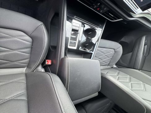 Used 2025 Volkswagen Atlas SE FWD image 24
